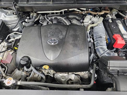 Used 2021 Toyota Highlander Limited image 38