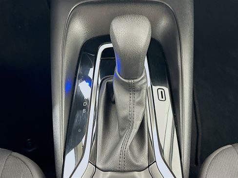 Used 2024 Toyota Corolla LE image 23