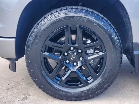 Used 2024 Chevrolet Silverado 1500 Custom w/ Turbomax Blackout Package RWD image 10