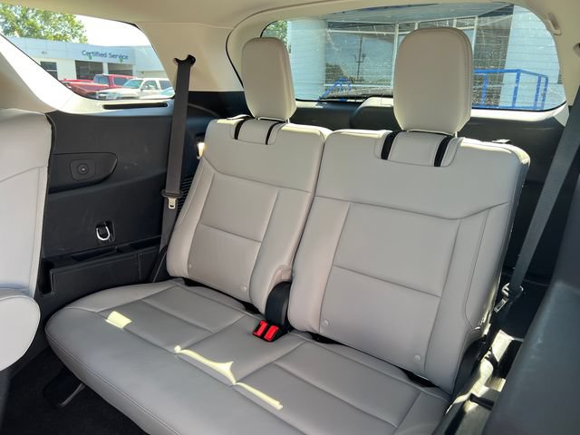Used 2025 Ford Explorer Active w/ Active Comfort Package AWD/4WD image 6