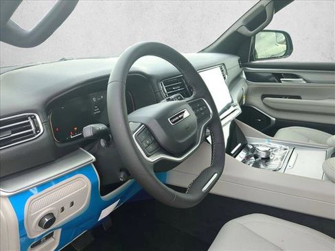 New 2026 Jeep Grand Wagoneer L 2WD image 3