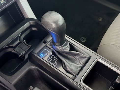 Used 2021 Toyota Tacoma SR w/ SR Convenience Package image 20