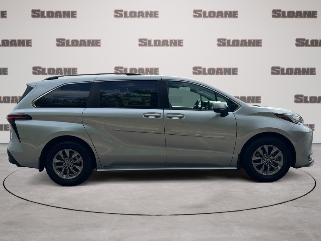 Used 2022 Toyota Sienna LE FWD image 6