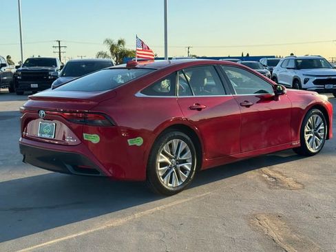 Used 2022 Toyota Mirai XLE image 3