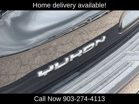 Used 2021 GMC Yukon XL AT4 w/ AT4 Premium Plus Package AWD/4WD image 4