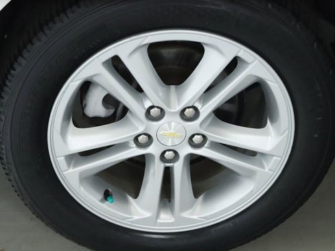 Used 2016 Chevrolet Cruze LT w/ Sun And Sound Package image 12