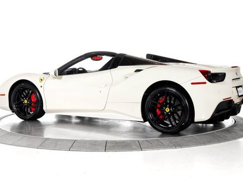 Used 2018 Ferrari 488 Spider RWD image 7