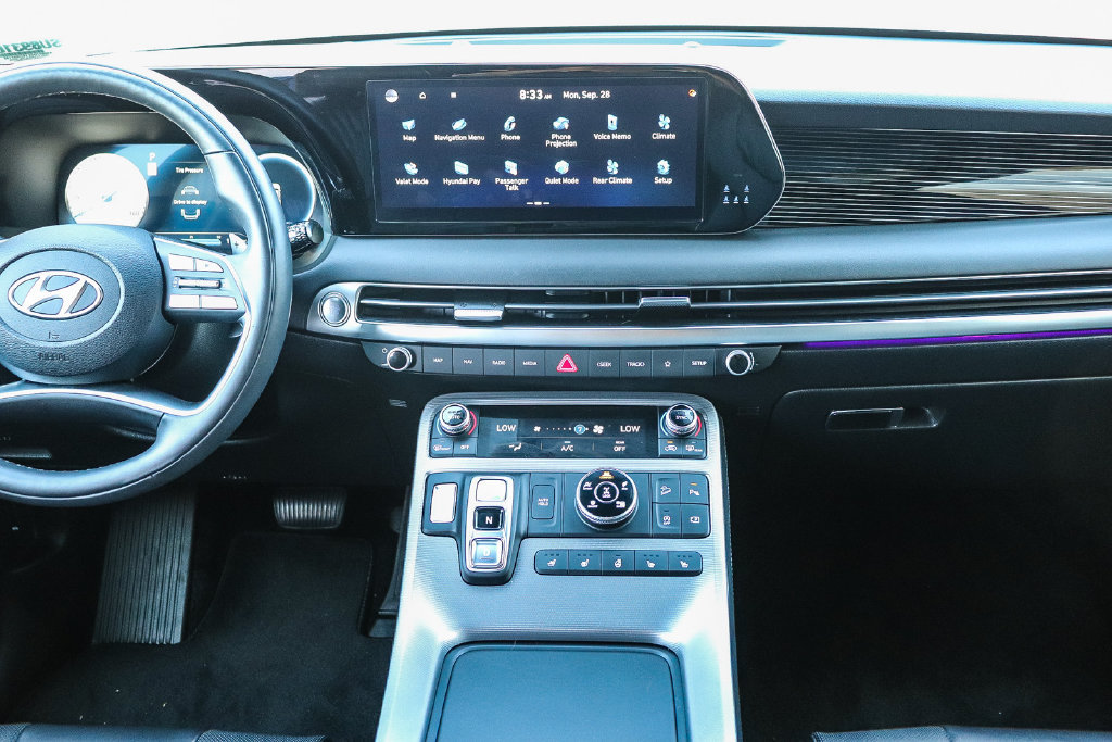 Certified 2025 Hyundai Palisade Calligraphy AWD/4WD image 13