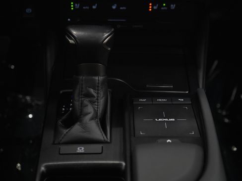 Used 2022 Lexus ES 250 w/ Premium Package AWD/4WD image 18