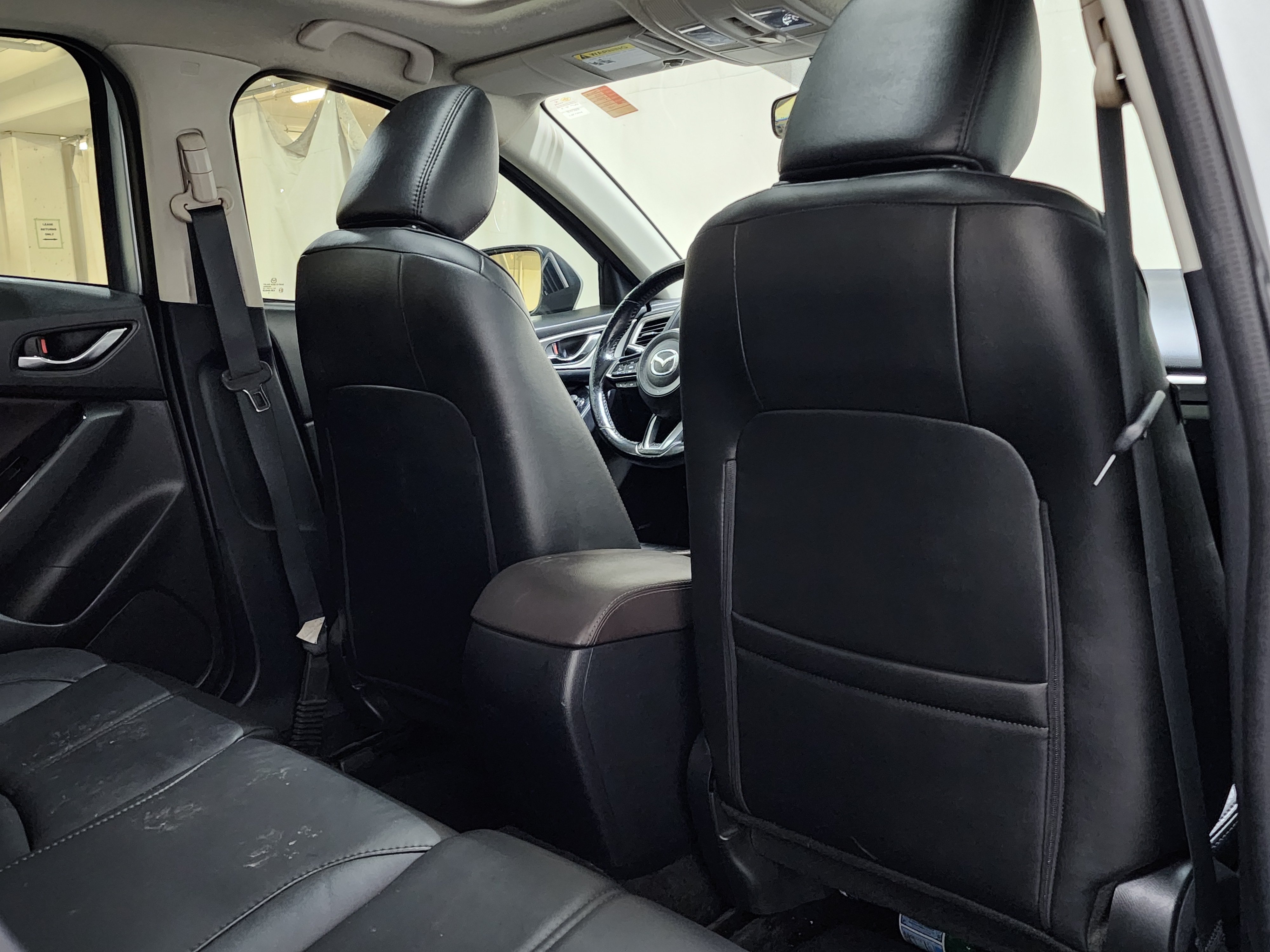Used 2018 MAZDA MAZDA3 Touring FWD image 18