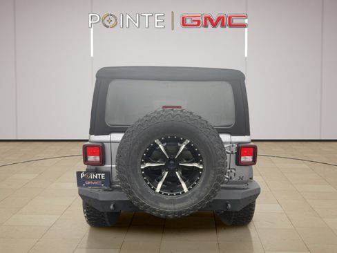 Used 2019 Jeep Wrangler Unlimited Sport S image 6