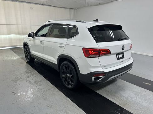 Used 2022 Volkswagen Taos SE AWD/4WD image 7