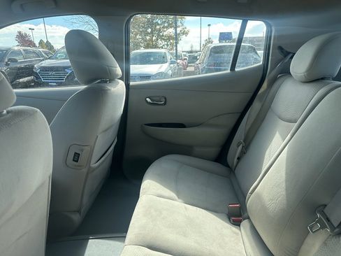 Used 2014 Nissan Leaf SV w/ LED & Quick Charge Package image 4