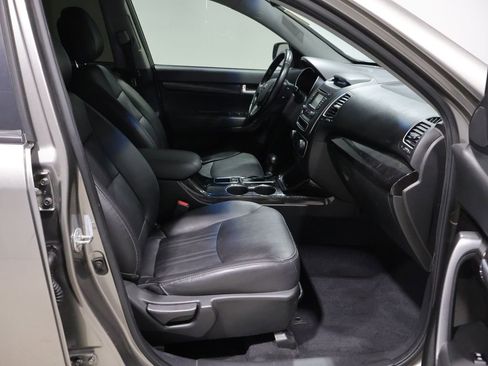 Used 2014 Kia Sorento LX w/ Premium Package image 23