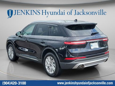 Used 2021 Lincoln Corsair FWD w/ Rear Removable Package Tray image 8