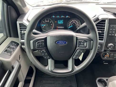 Used 2016 Ford F150 XLT AWD/4WD image 21