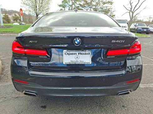 Used 2023 BMW 540i xDrive w/ M Sport Package AWD/4WD image 5
