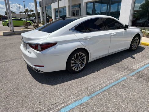 Used 2024 Lexus ES 350 w/ Technology Package FWD image 6