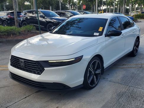 Used 2023 Honda Accord Sport image 3