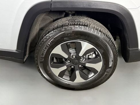 Used 2023 Jeep Grand Cherokee 4WD 4xe image 39