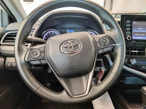Used 2024 Toyota Camry SE image 13