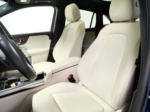 Certified 2023 Mercedes-Benz GLA 250 4MATIC image 15