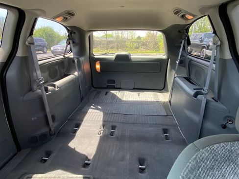 Used 2005 Dodge Grand Caravan SXT w/ Trailer Tow Prep Group FWD image 11