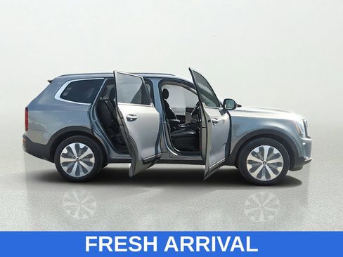 Used 2020 Kia Telluride S FWD image 16