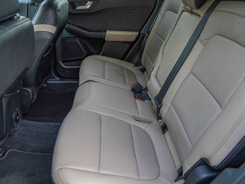 Used 2020 Ford Escape Titanium image 30