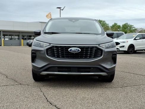 Certified 2023 Ford Escape Active w/ Tech Pack #2 AWD/4WD image 2