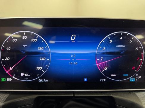 Used 2025 Mercedes-Benz C 300 Sedan image 11
