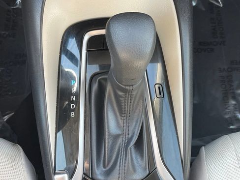 Used 2022 Toyota Corolla LE FWD image 52