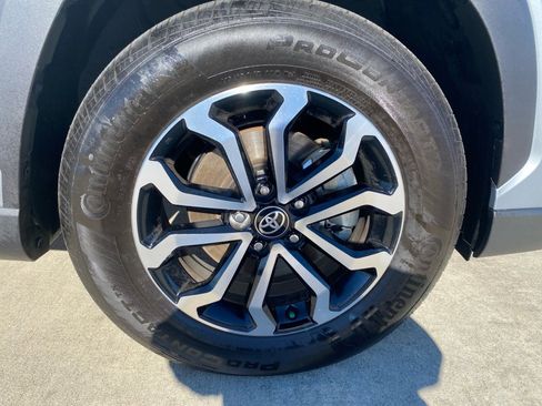 Used 2024 Toyota Corolla Cross AWD Hybrid image 29