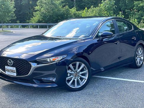 Used 2019 MAZDA MAZDA3 Sedan w/ Select Package FWD image 3