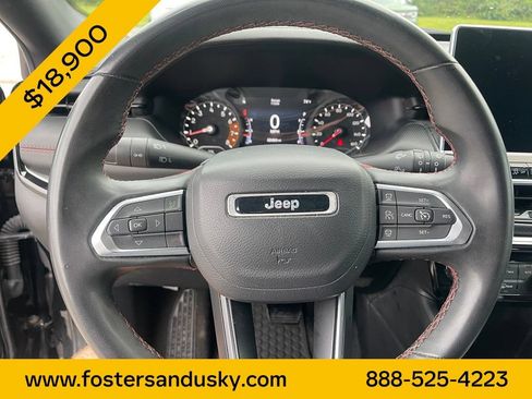 Used 2024 Jeep Compass Trailhawk AWD/4WD image 10