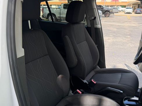 Used 2019 Chevrolet Trax LT w/ LPO, Protection Package AWD/4WD image 25