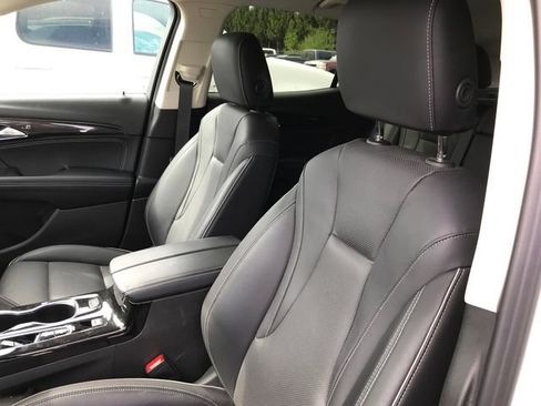 Certified 2023 Buick Envision Essence AWD/4WD image 5