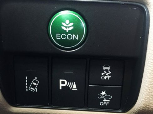 Used 2017 Honda Accord Touring image 15