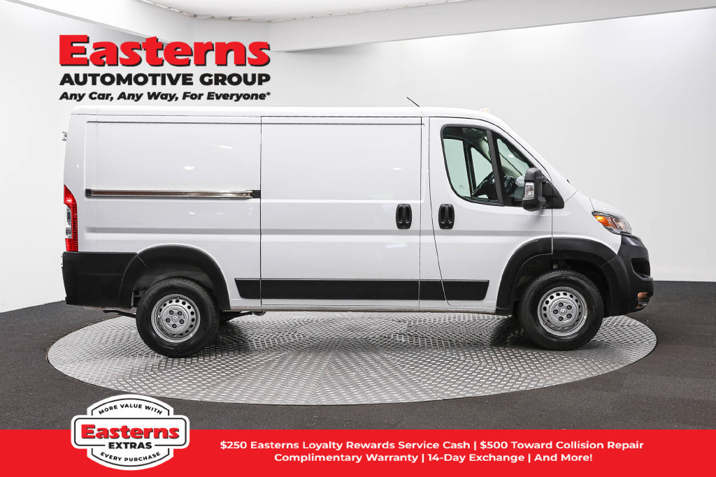 Used 2025 RAM ProMaster 2500 w/ Convenience Group FWD image 5