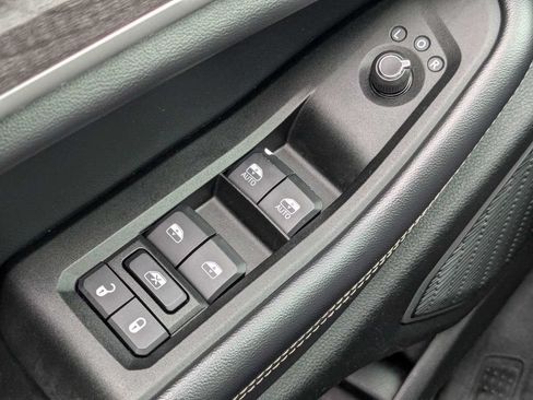 Used 2021 Jeep Grand Cherokee L Limited RWD image 27