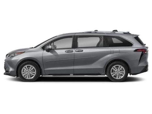 New 2026 Toyota Sienna Platinum AWD/4WD image 3