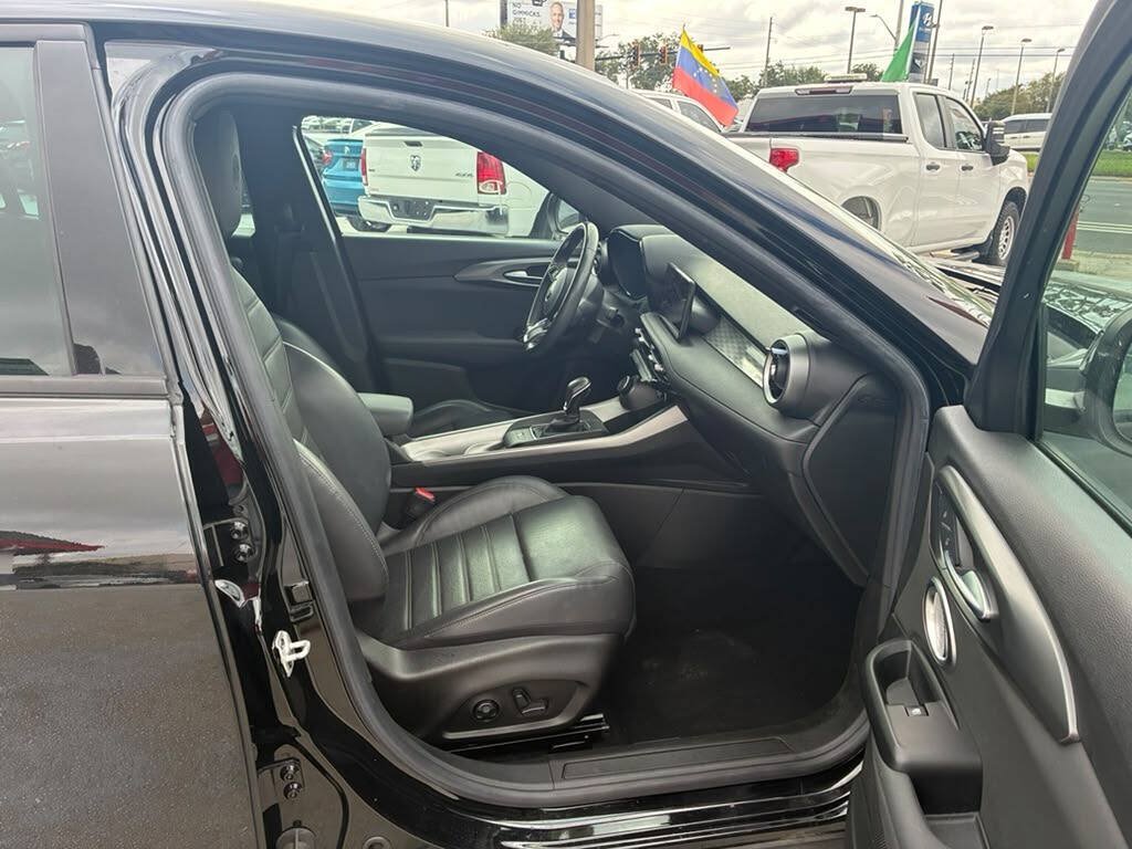 Used 2024 Alfa Romeo Tonale Ti AWD/4WD image 7