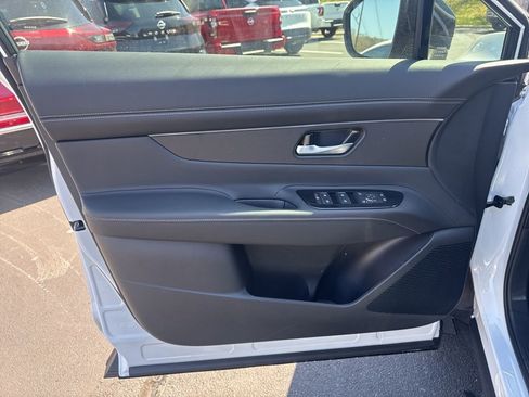 New 2025 Nissan Murano SV image 10