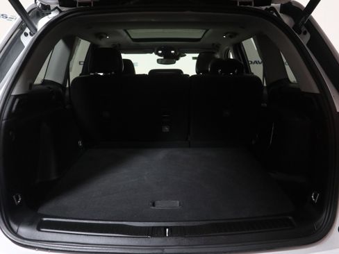 Used 2023 Jeep Grand Cherokee 4WD 4xe image 8