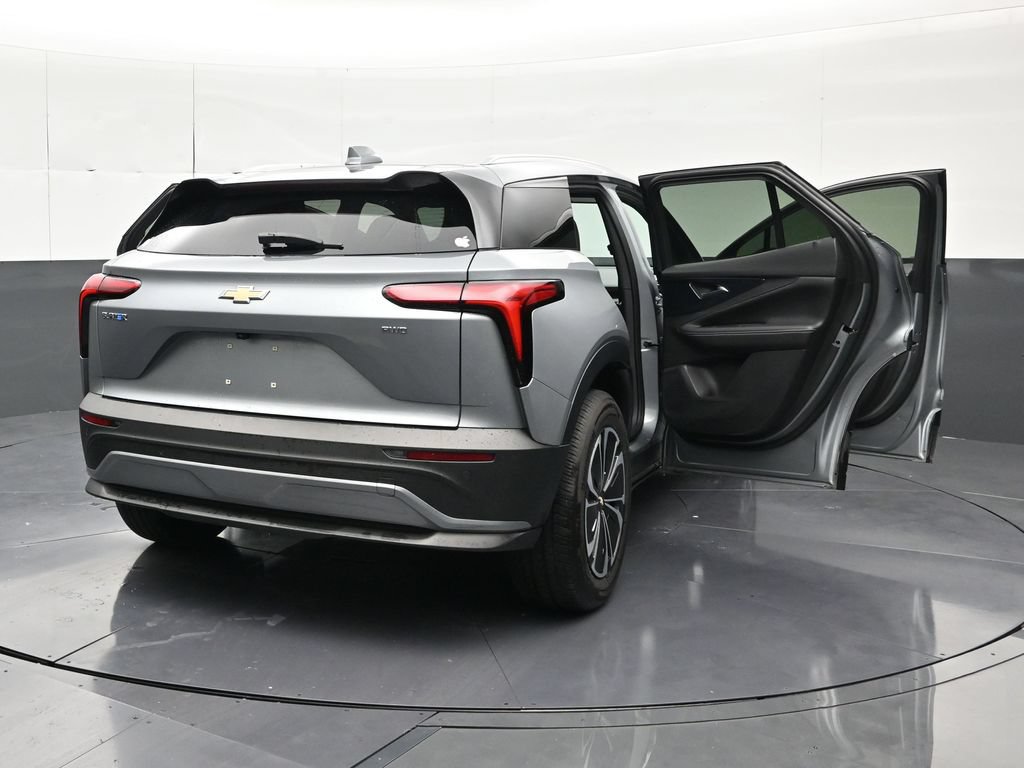 Used 2024 Chevrolet Blazer EV LT AWD/4WD image 34