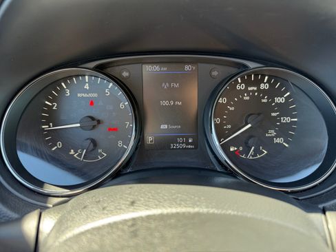 Used 2020 Nissan Rogue Sport S FWD image 11