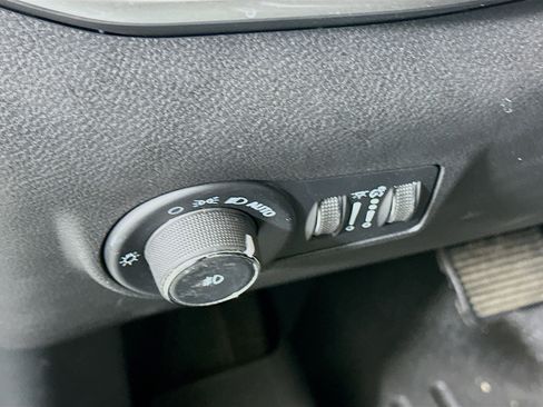 Used 2022 Jeep Compass Latitude image 17