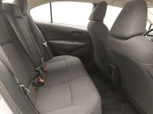 Used 2022 Toyota Corolla LE image 19