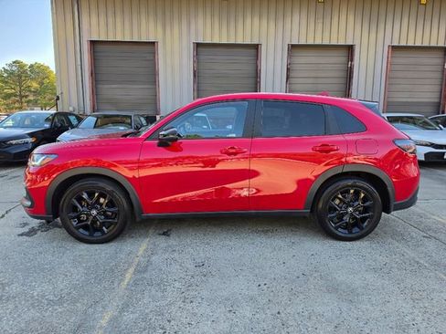 Used 2024 Honda HR-V Sport image 2