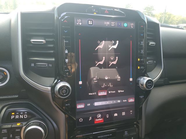 Used 2025 RAM 1500 Big Horn AWD/4WD image 32